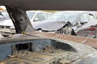 Serrure avant droit PEUGEOT 106