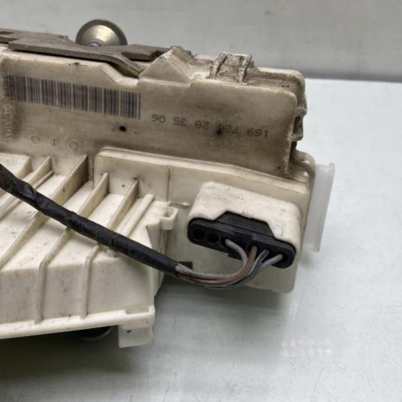 Serrure avant droit MERCEDES CLASSE B 245 Photo n°3