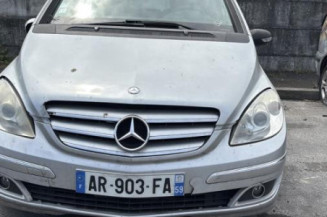 Serrure avant droit MERCEDES CLASSE B 245
