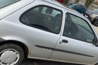 Serrure avant droit FORD FIESTA 4