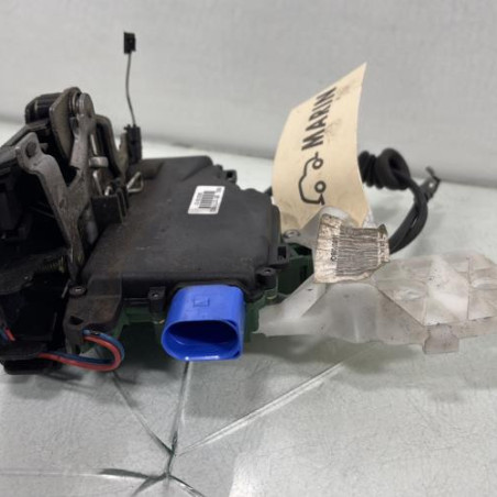 Serrure avant droit VOLKSWAGEN POLO 4