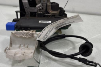 Serrure avant droit VOLKSWAGEN POLO 4