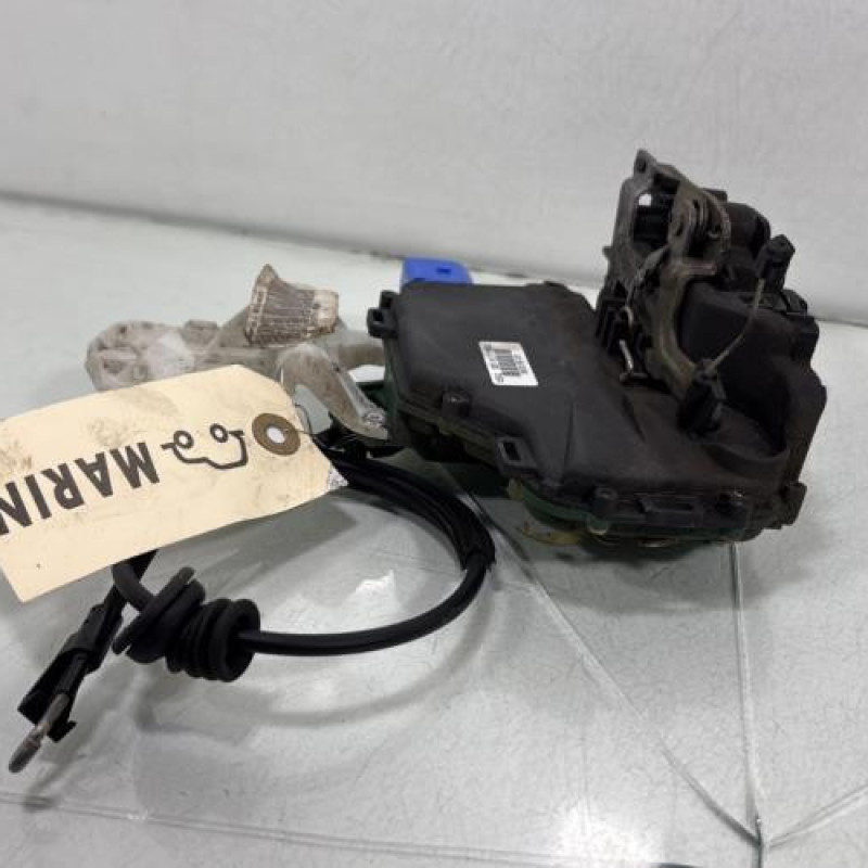 Serrure avant droit VOLKSWAGEN POLO 4 Photo n°4