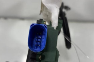 Serrure avant droit VOLKSWAGEN POLO 4