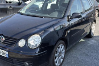 Serrure avant droit VOLKSWAGEN POLO 4
