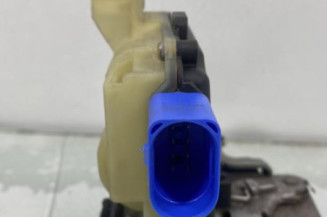 Serrure avant gauche VOLKSWAGEN POLO 4