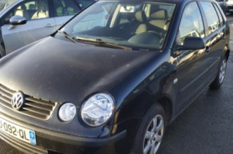 Serrure avant gauche VOLKSWAGEN POLO 4