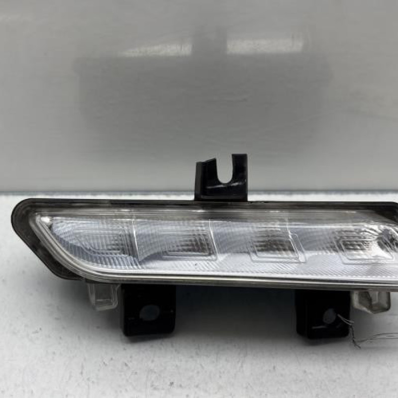 Feu diurne avant droit RENAULT CAPTUR 1 Photo n°1
