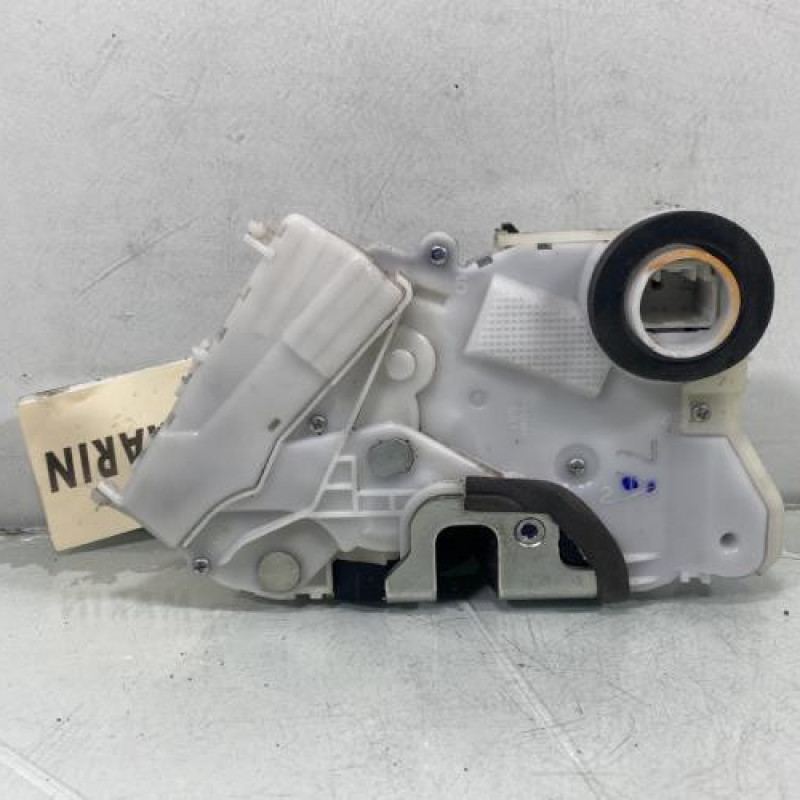 Serrure avant droit TOYOTA YARIS 2 Photo n°3