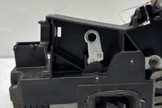 Serrure avant gauche RENAULT TRAFIC 2