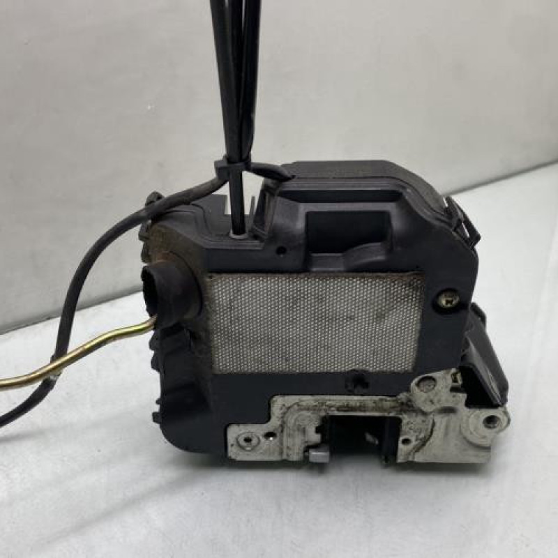 Serrure avant gauche MERCEDES CLASSE E 211 Photo n°3