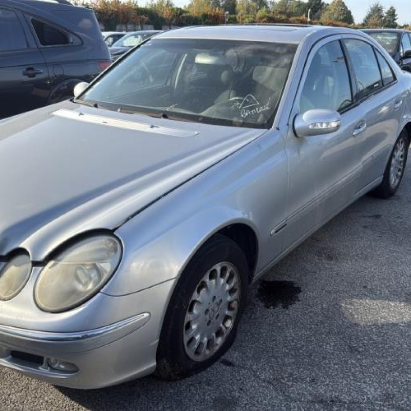 Serrure avant gauche MERCEDES CLASSE E 211 Photo n°4