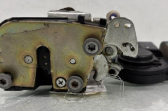 Serrure avant droit TOYOTA RAV4 2