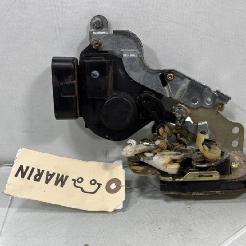 Serrure avant gauche TOYOTA RAV4 2 Photo n°1