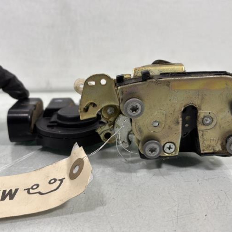 Serrure avant gauche TOYOTA RAV4 2 Photo n°3