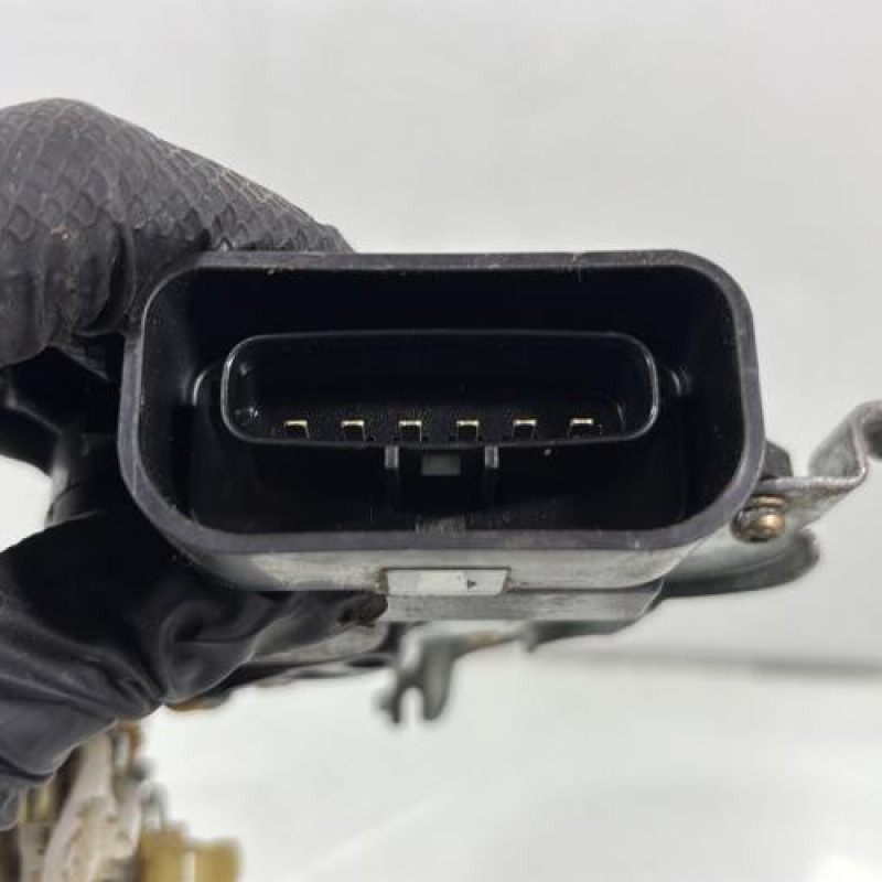 Serrure avant gauche TOYOTA RAV4 2 Photo n°4