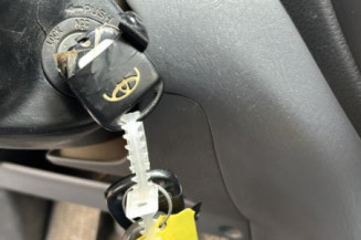 Serrure avant gauche TOYOTA RAV4 2