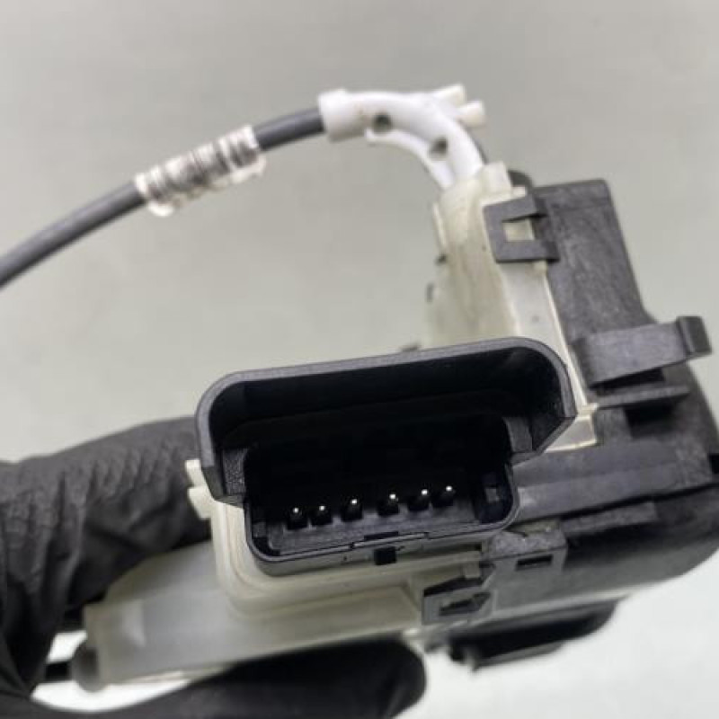 Serrure avant gauche OPEL VIVARO 3 Photo n°6