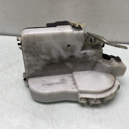 Serrure avant droit VOLKSWAGEN GOLF 3