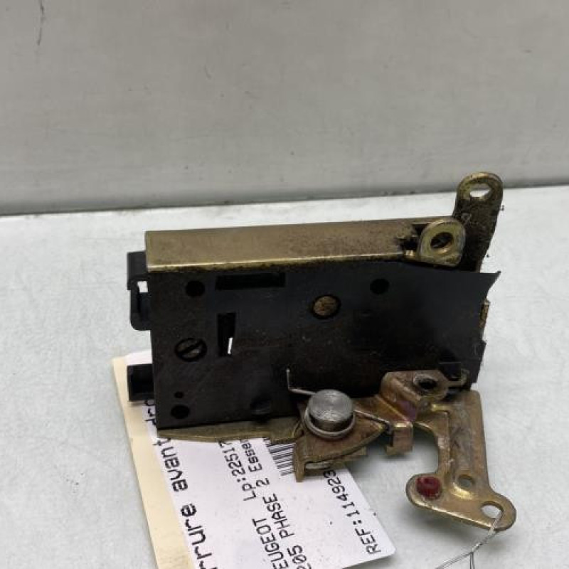 Serrure avant droit PEUGEOT 205 Photo n°2