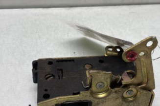 Serrure avant droit PEUGEOT 205