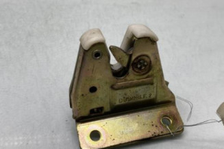Serrure de coffre PEUGEOT 205