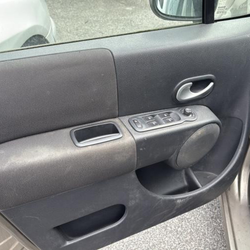 Serrure avant gauche RENAULT GRAND MODUS Photo n°14