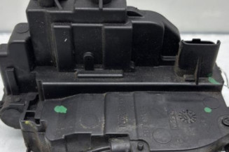 Serrure avant droit RENAULT CLIO 3