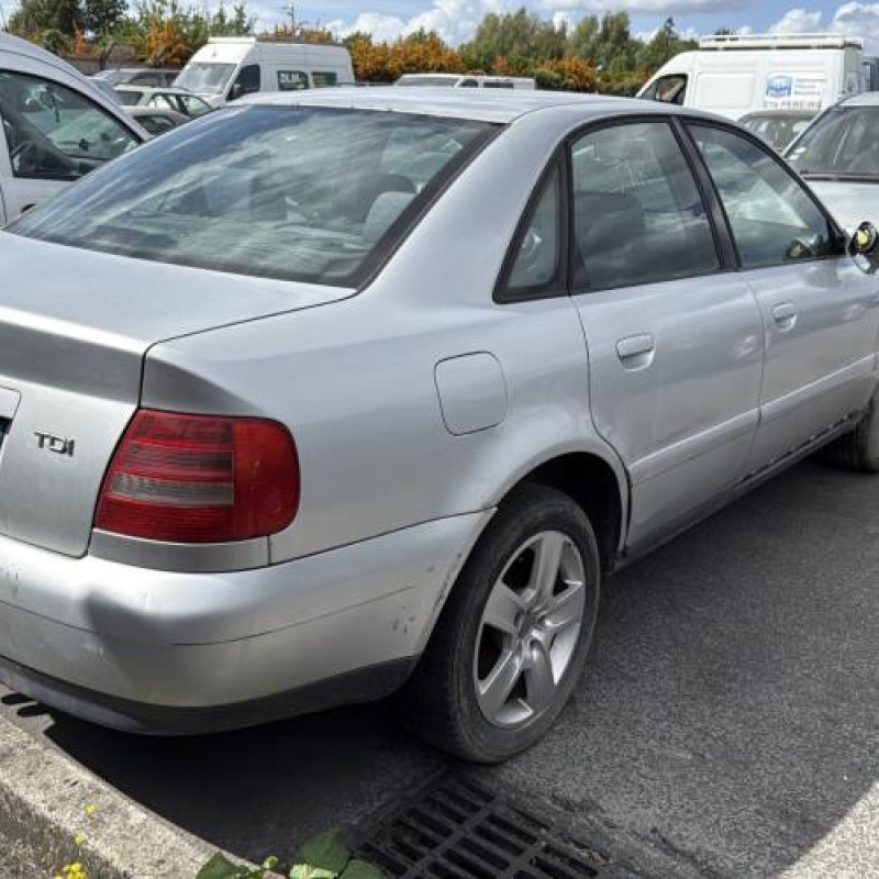 Serrure avant droit AUDI A4 1 Photo n°8