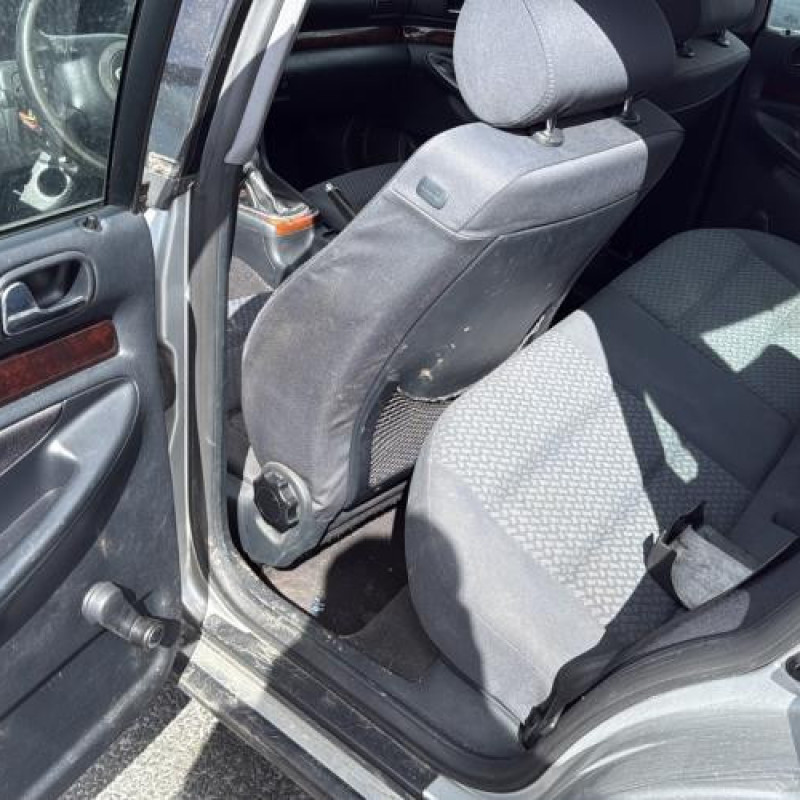 Serrure avant droit AUDI A4 1 Photo n°13