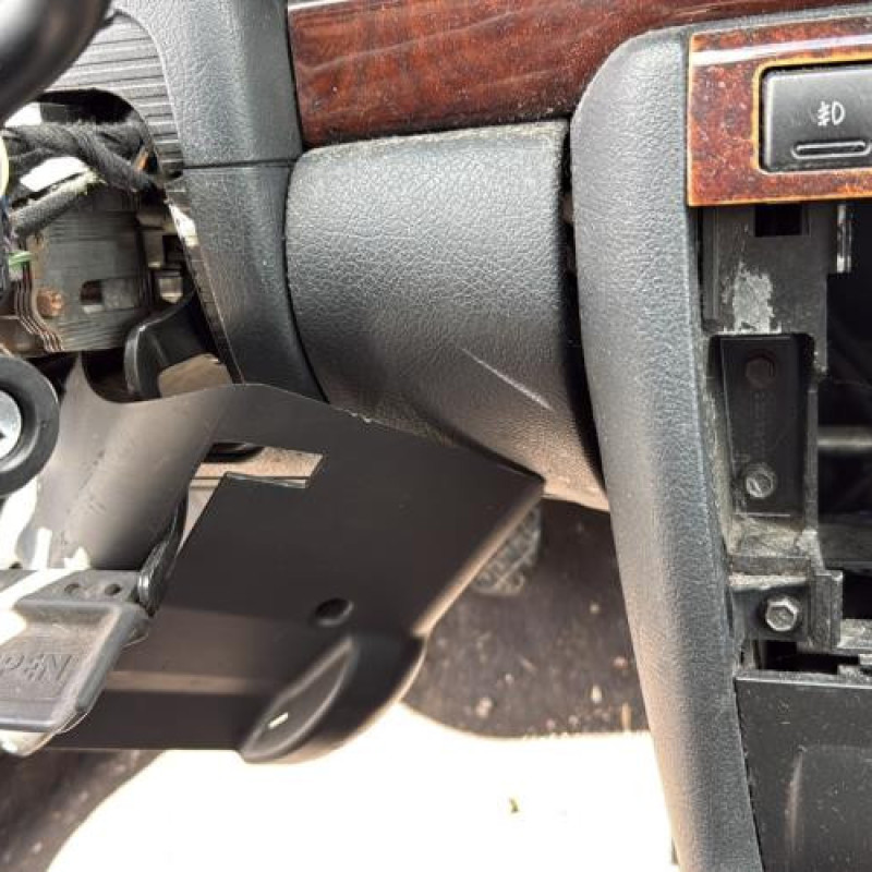 Serrure avant droit AUDI A4 1 Photo n°20