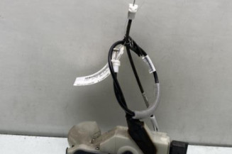 Serrure avant gauche PEUGEOT 2008 1