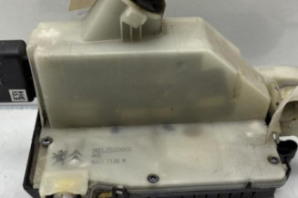 Serrure avant gauche PEUGEOT 208 1
