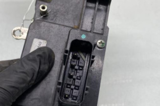 Serrure avant droit FORD FIESTA 5