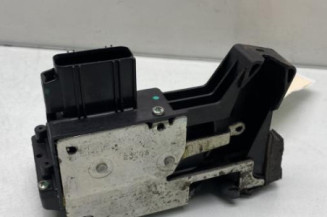 Serrure avant droit FORD FIESTA 5