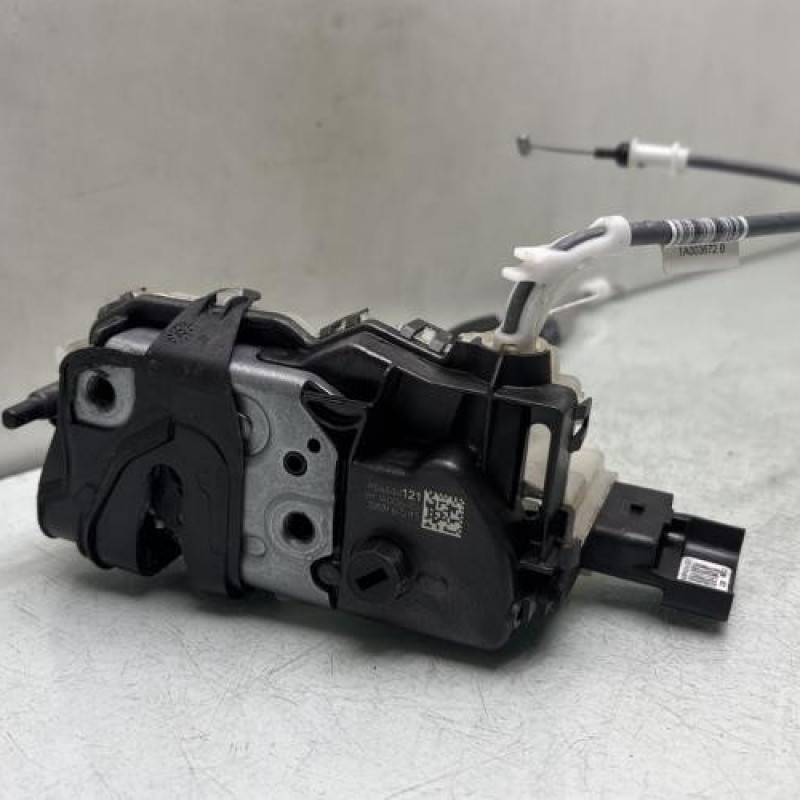 Serrure avant droit PEUGEOT 208 2 Photo n°1