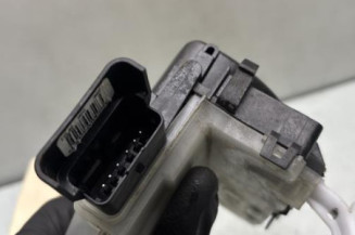 Serrure avant droit PEUGEOT 208 2