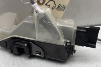 Serrure avant gauche PEUGEOT 208 2