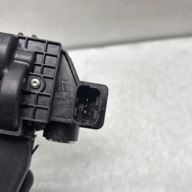 Serrure de coffre PEUGEOT 208 2 Photo n°2