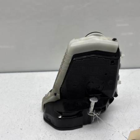 Serrure arriere droit TOYOTA YARIS 3 Photo n°1