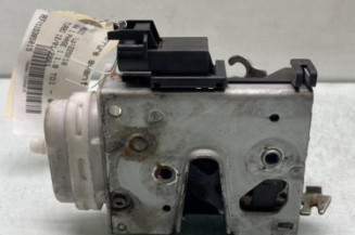 Serrure avant droit AUDI A4 1 Photo n°1