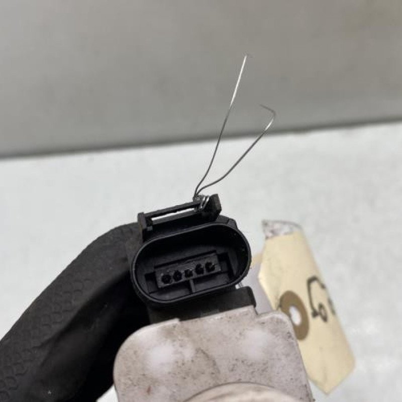 Serrure avant droit AUDI A4 1 Photo n°4