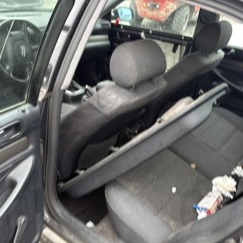 Serrure avant gauche AUDI A4 1 Photo n°11