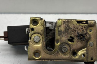 Serrure avant droit CITROEN SAXO