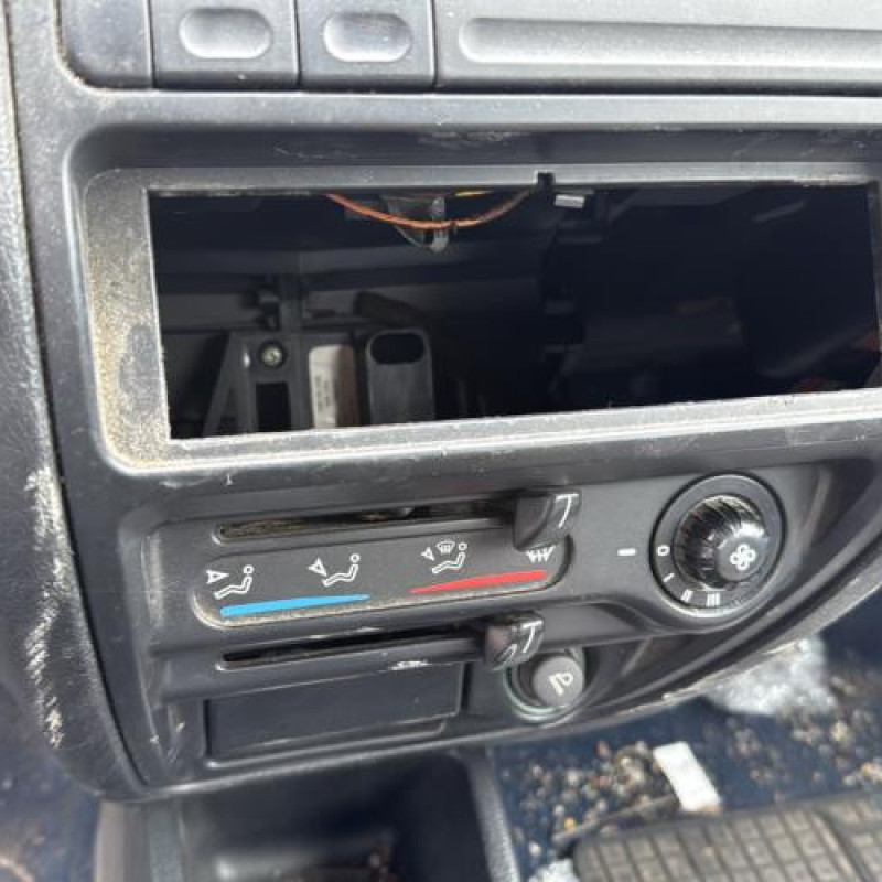 Serrure avant droit CITROEN SAXO Photo n°19