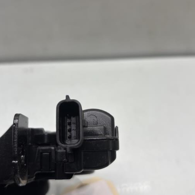 Serrure de coffre RENAULT CAPTUR 1 Photo n°3