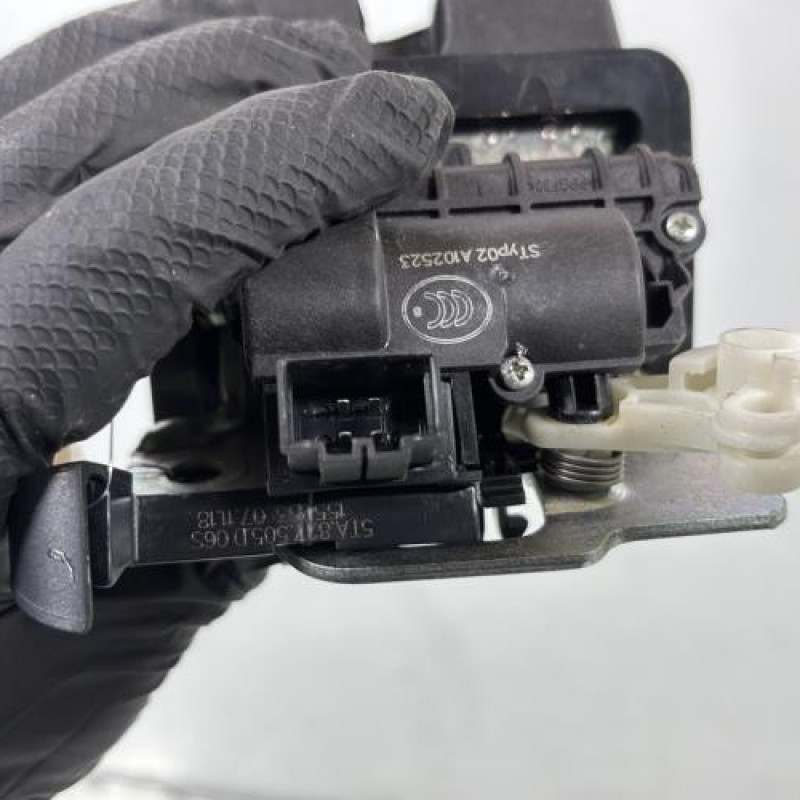 Serrure de coffre VOLKSWAGEN TOURAN 3 Photo n°3