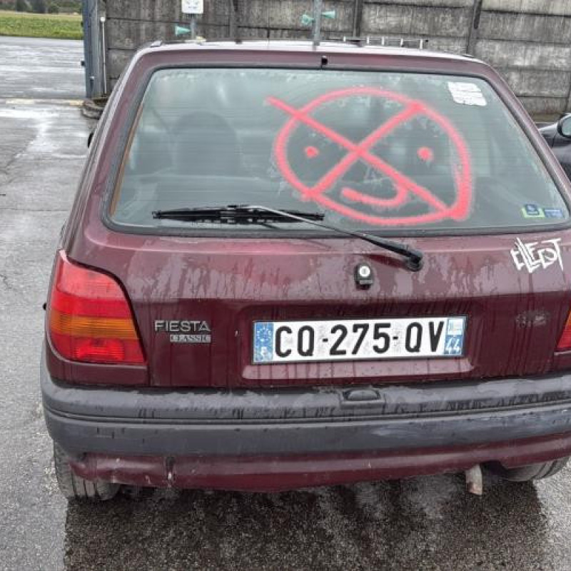 Serrure avant droit FORD FIESTA 3 Photo n°9