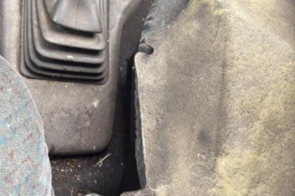 Serrure avant droit FORD FIESTA 3