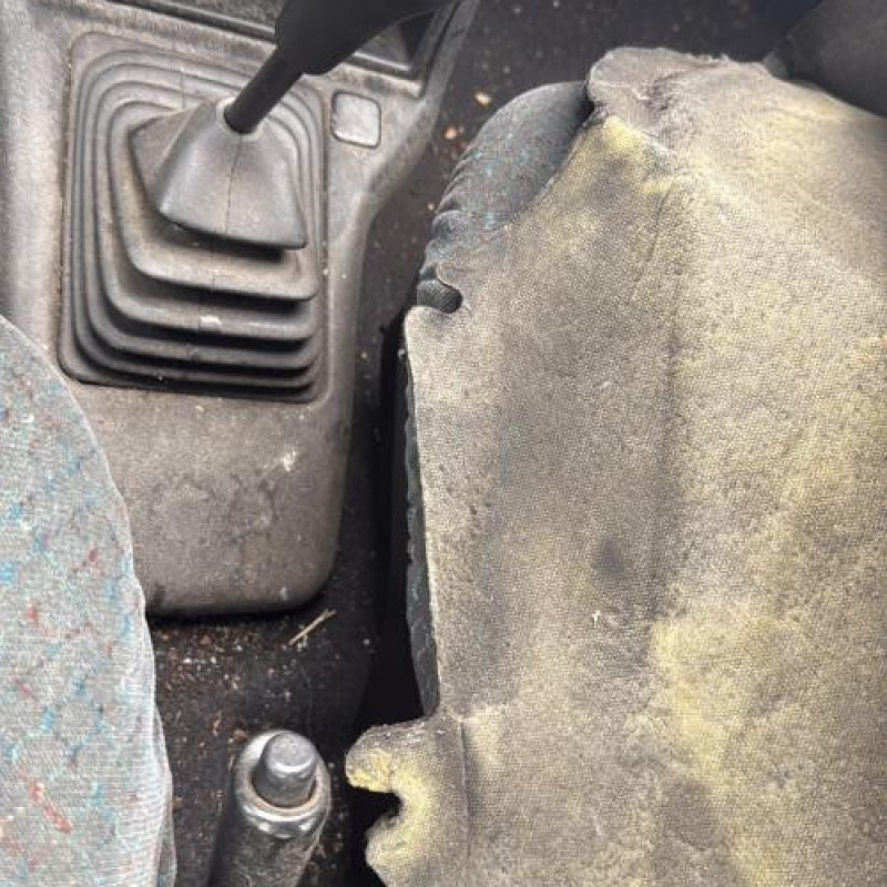 Serrure avant droit FORD FIESTA 3 Photo n°18